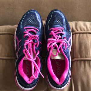 Excellent condition Asics Kayano 22.